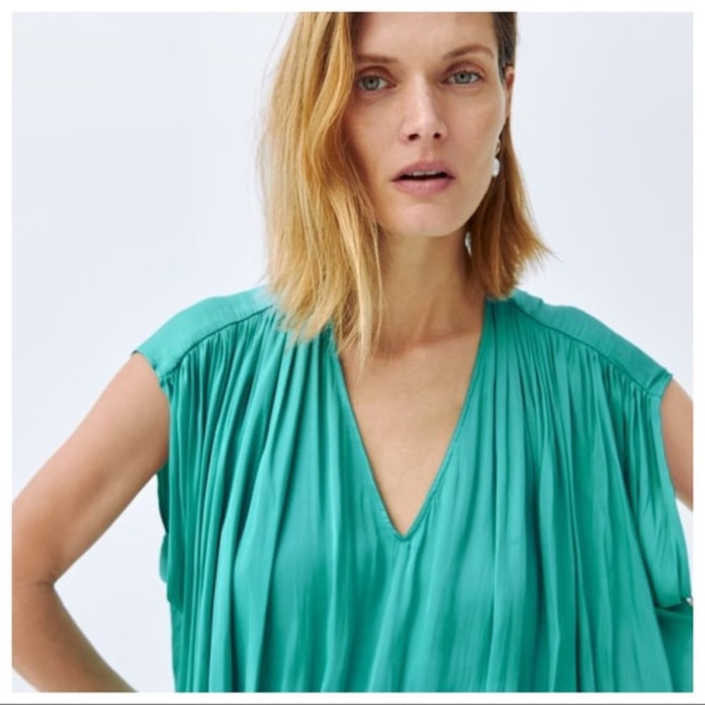 Zara Green Blouse with Ruching. Size S
